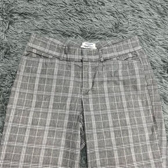 Dockers Mid Rise Curvy Plaid Shorts Size 6P - Picture 2 of 7